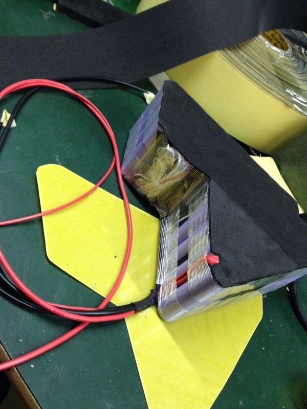 Custom e-bike battery pack installation 01