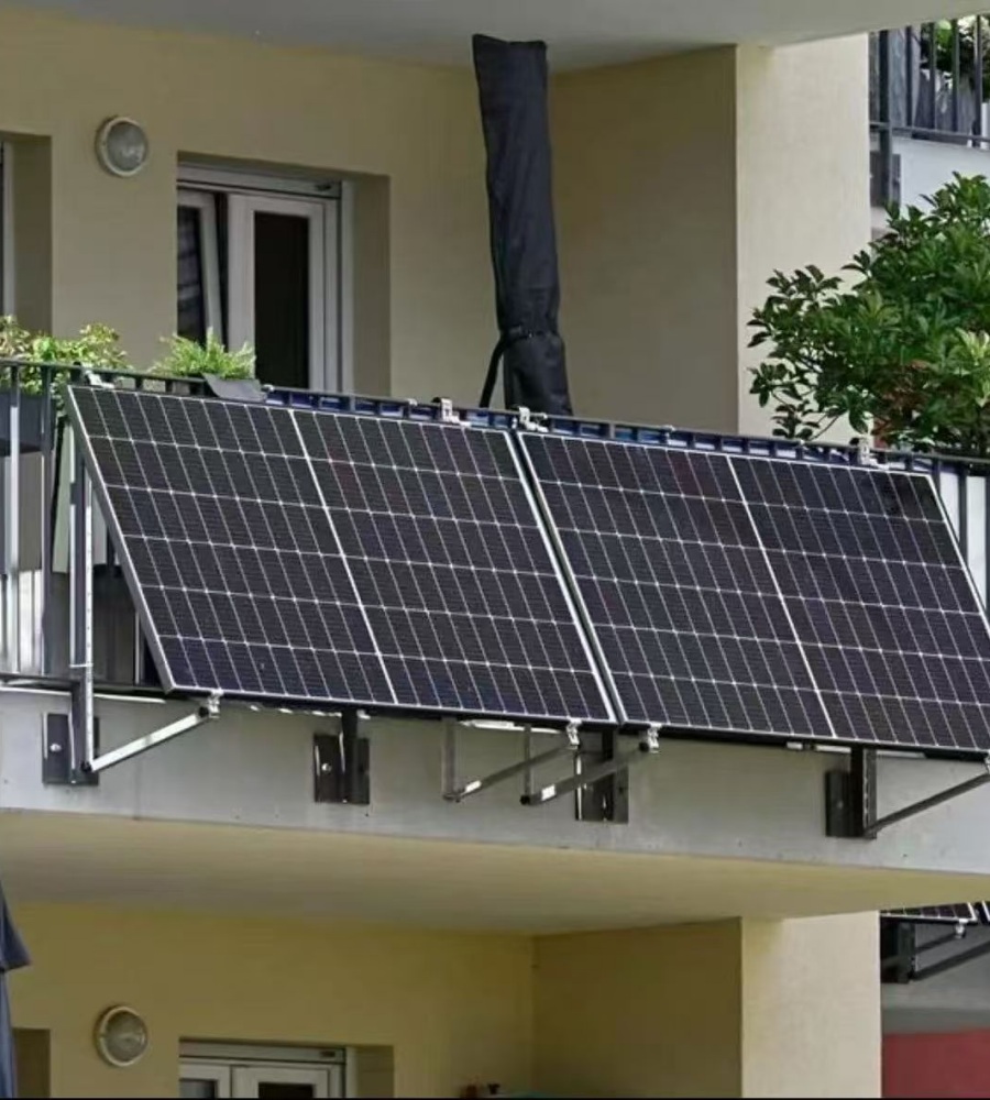 Residential Balcony Storage 4
